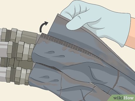How to Replace a Hydraulic Hose Picture 4
