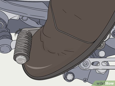 How to Ride a Manual Motorcycle Picture 10