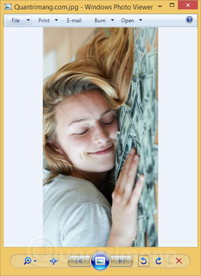 How to rotate images backwards, horizontally on computers without software Picture 5