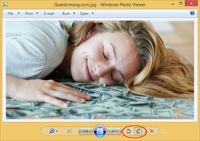 How to rotate images backwards, horizontally on computers without software Picture 6