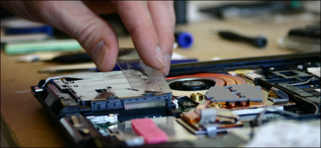How to 'save' a laptop when water gets in? Picture 5