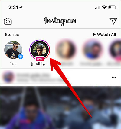 How to send live video Instagram directly to friends on iPhone Picture 4