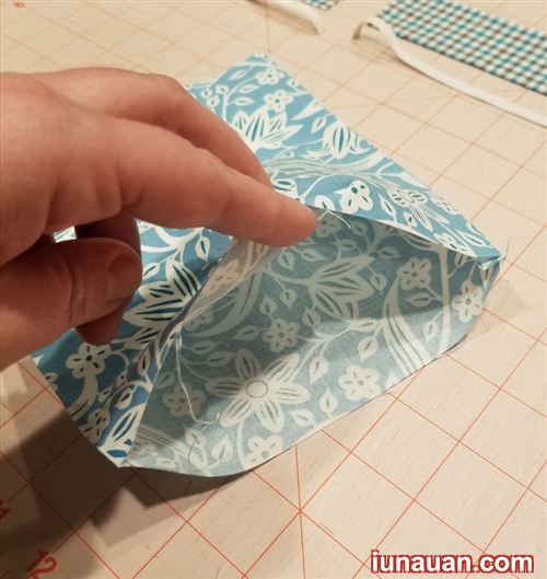 how to sew the cloth mask Picture 3