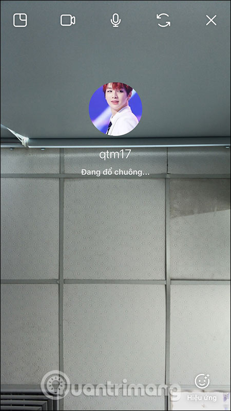 How to share photos, videos when calling on Instagram Picture 2