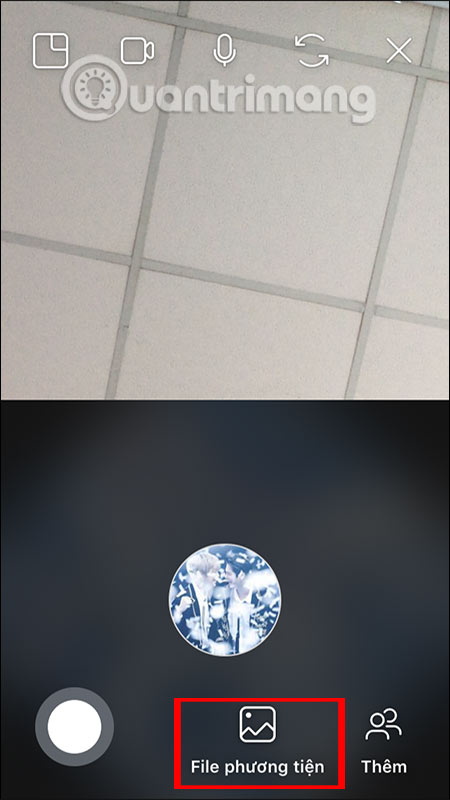 How to share photos, videos when calling on Instagram Picture 3