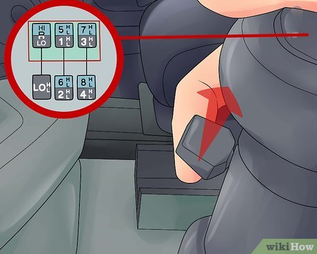 How to Shift a Semi Truck Picture 7