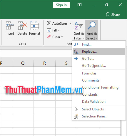 How to split first and last names into 2 columns in Excel