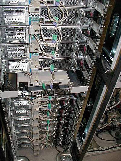 How to stack cable bundles in the server room Picture 8