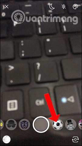 How to take a picture of the 2018 World Cup effect on Messenger Picture 2