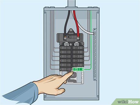 How to Test the Amperage of an Outlet Picture 1
