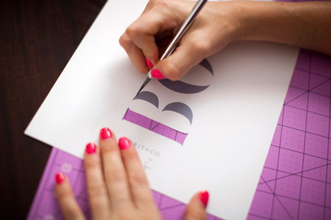 How to trim super simple pumpkins to decorate for Halloween night Picture 5