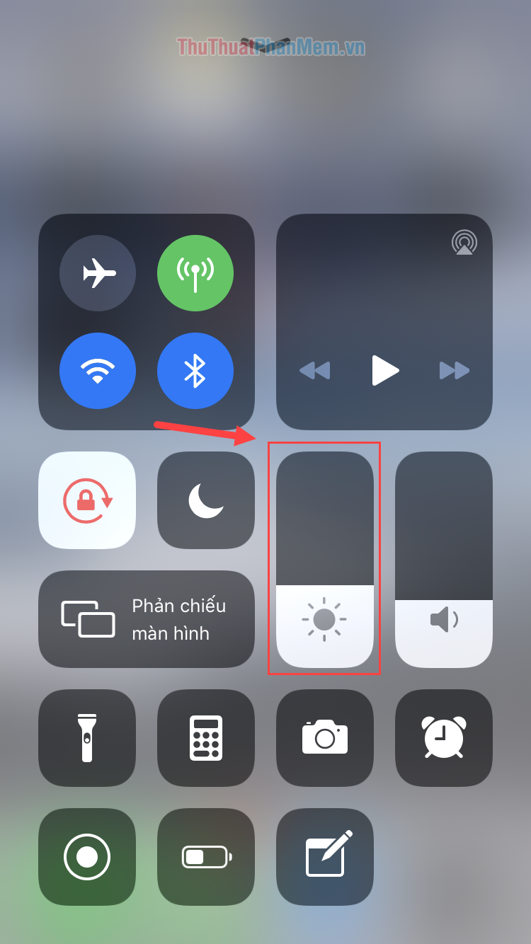 How to turn off the feature automatically adjusts screen brightness on iPhone Picture 5