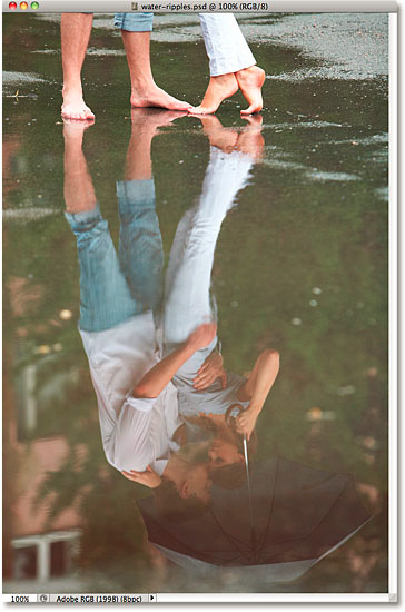 How to use Photoshop CS5 - Part 21: Create water ripple effect in photos Picture 1