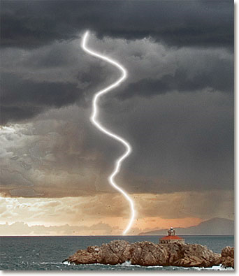 How to use Photoshop CS5 - Part 26: Create a lightning effect Picture 37