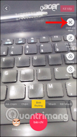 How to use the application Tik Tok sing along to the music Picture 12