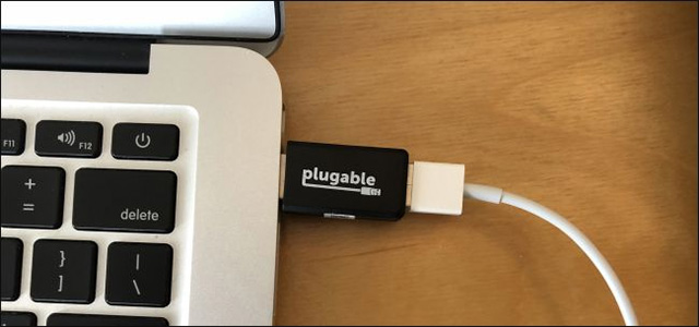 How to use the public USB charging port safely? Picture 2