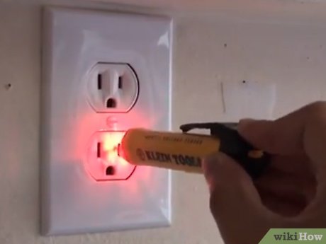 How to Use Voltage Testers Picture 7