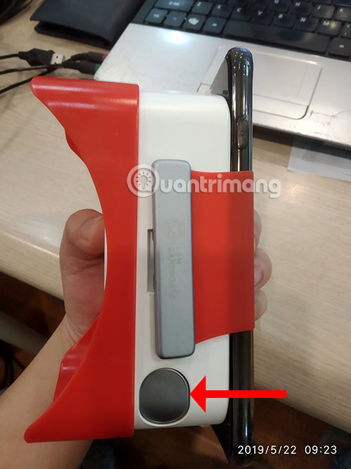 How to watch 4D dinosaurs on virtual reality glasses with Octagon VR app Picture 7