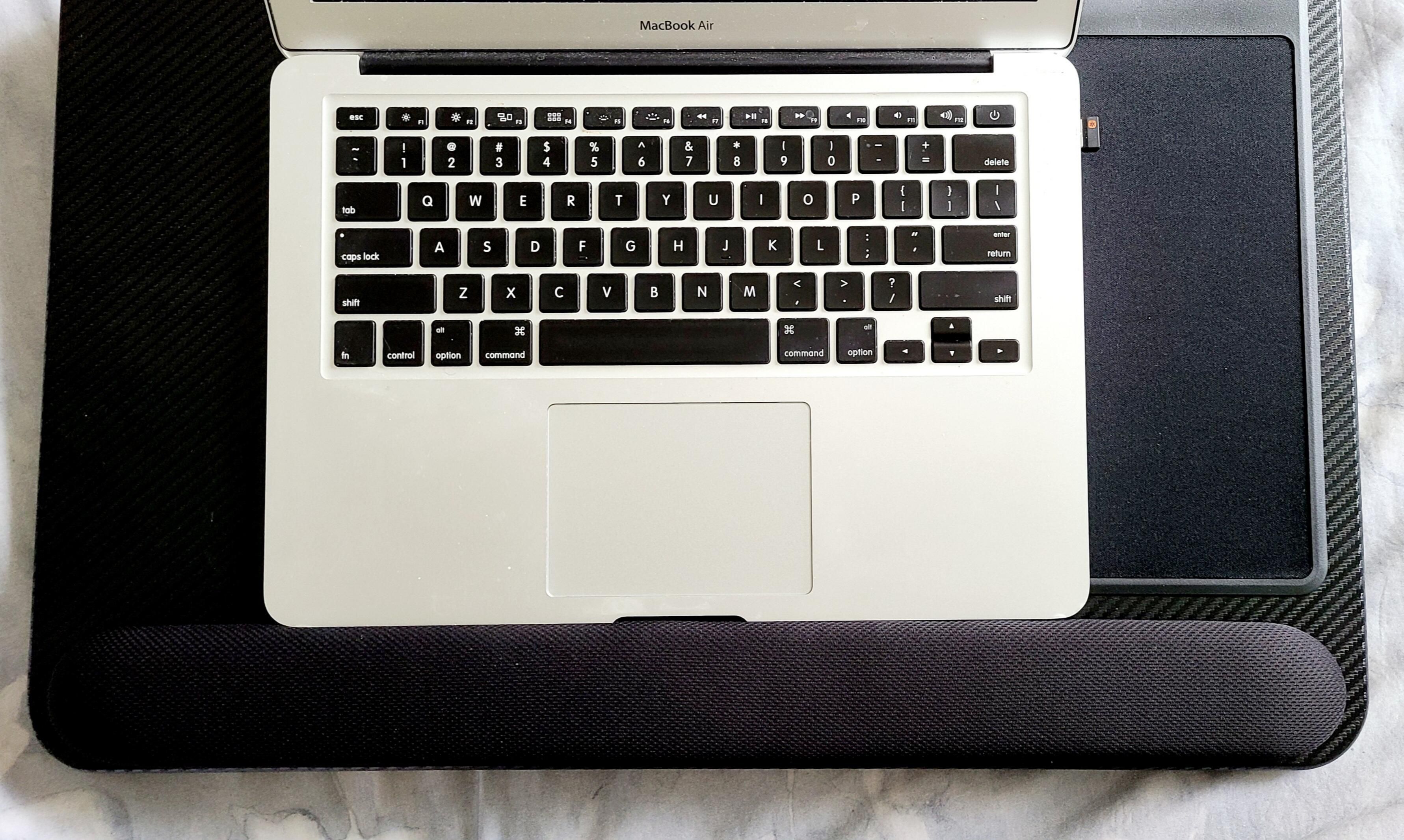 How to work ergonomically from bed even though you're not supposed to Picture 2