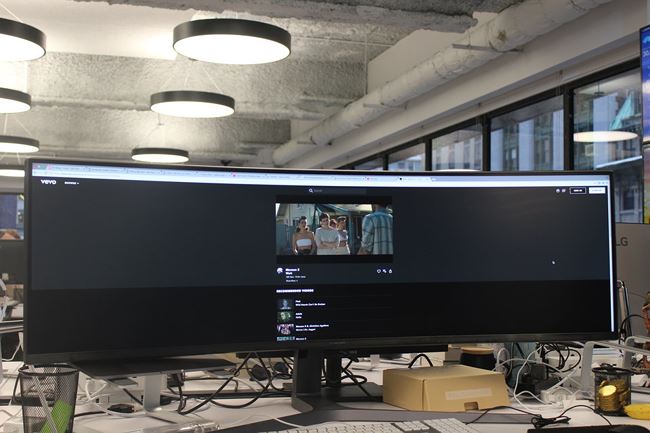 How will websites, YouTube and apps show up on this super-wide screen with this 32: 9 ratio? Picture 24