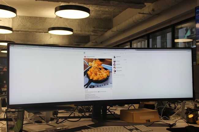 How will websites, YouTube and apps show up on this super-wide screen with this 32: 9 ratio? Picture 26