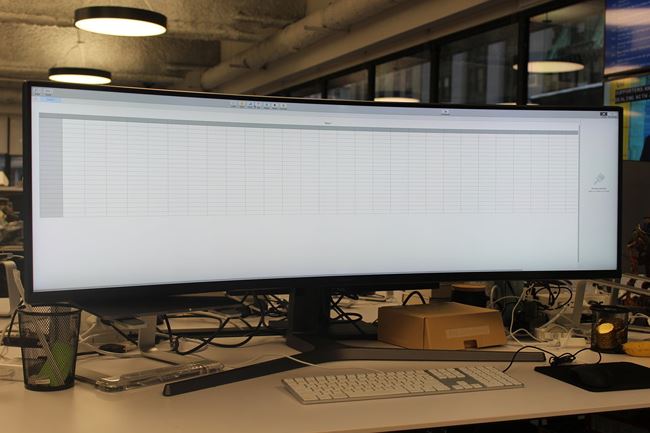 How will websites, YouTube and apps show up on this super-wide screen with this 32: 9 ratio? Picture 34