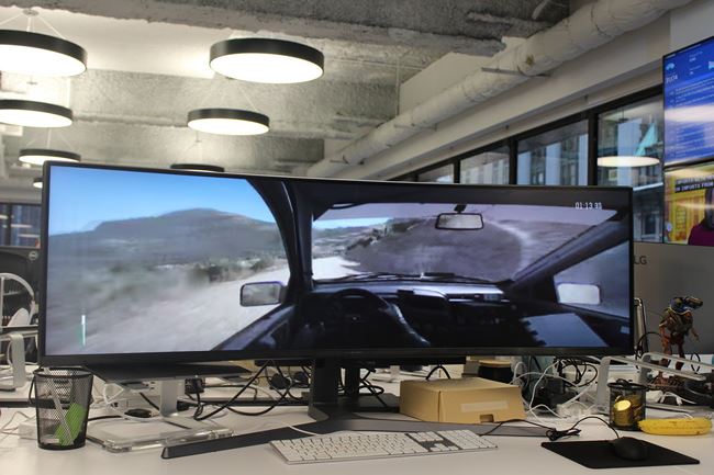 How will websites, YouTube and apps show up on this super-wide screen with this 32: 9 ratio? Picture 6