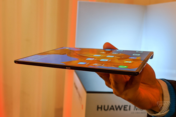 Huawei has just launched Mate X, a compact, beautiful screen smartphone, 5G connection and slimmer than Galaxy Fold Picture 10