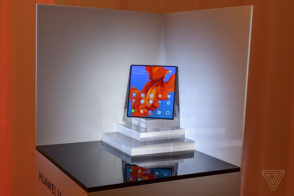 Huawei has just launched Mate X, a compact, beautiful screen smartphone, 5G connection and slimmer than Galaxy Fold Picture 11