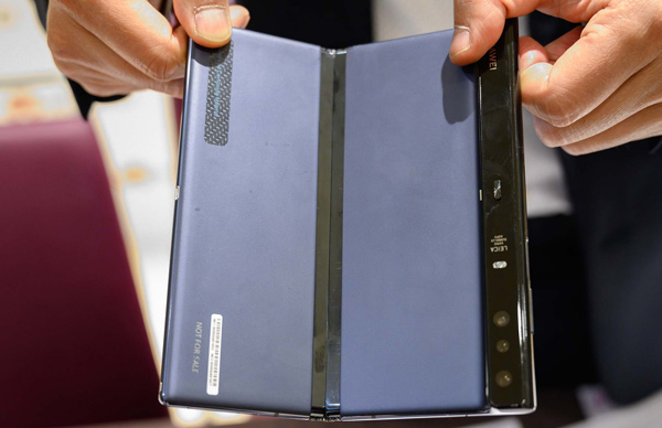 Huawei has just launched Mate X, a compact, beautiful screen smartphone, 5G connection and slimmer than Galaxy Fold Picture 17