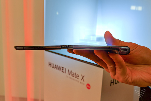 Huawei has just launched Mate X, a compact, beautiful screen smartphone, 5G connection and slimmer than Galaxy Fold Picture 5