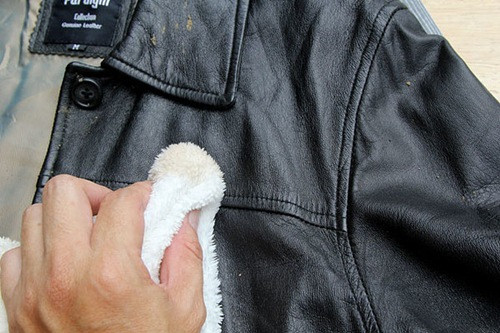 Hygiene tips and deodorants on leather goods so they are always new Picture 3