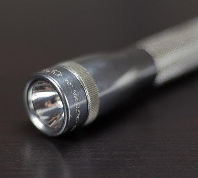 If suddenly caught in an elevator, you need to remember these things! Picture 3