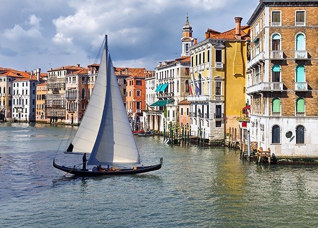 If you find a different point in the 10 photos below, prove you are very eye-catching and smart! Picture 2