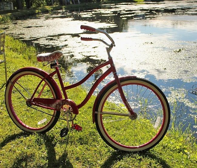 If you find a different point in the 10 photos below, prove you are very eye-catching and smart! Picture 3