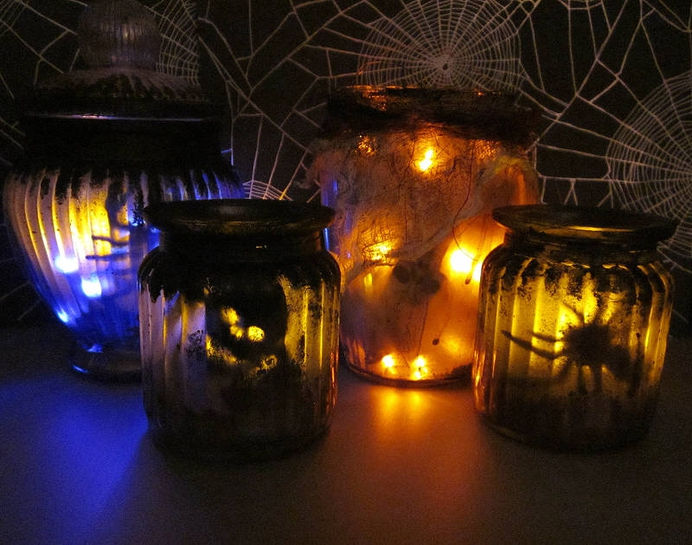 Impressive Halloween decoration with old bottles Picture 4