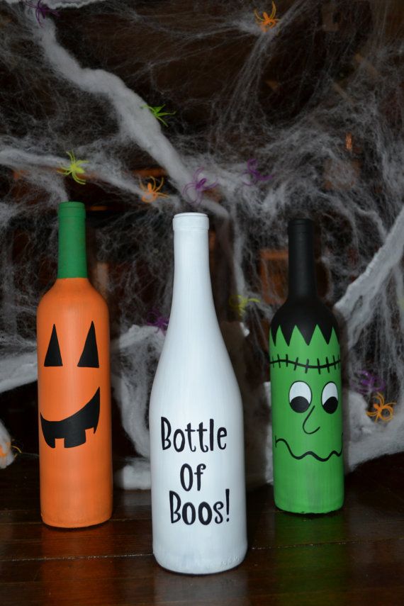 Impressive Halloween decoration with old bottles Picture 8