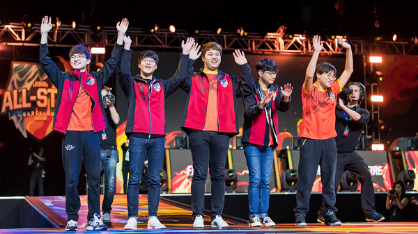 Information for League of Legends: 2017 Superstar Superstar Picture 1