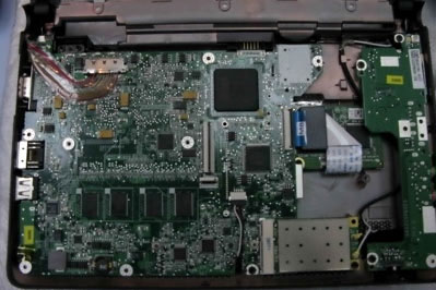 Inside and out of the small laptop Acer Aspire One Picture 8