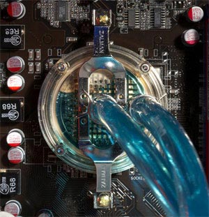 Install water cooling system for computers Picture 6