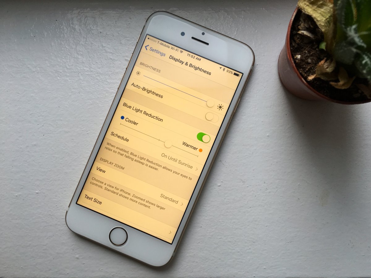 Instructions for activating Night Shift on iOS 9.3 Picture 7