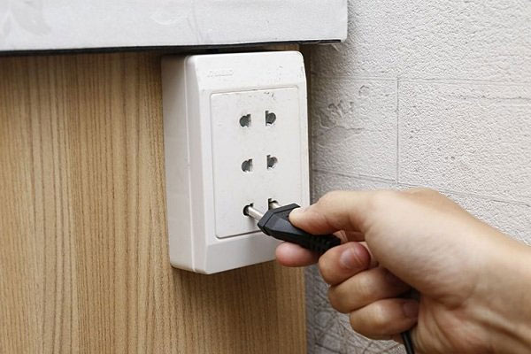 Instructions for cleaning the television properly Picture 1