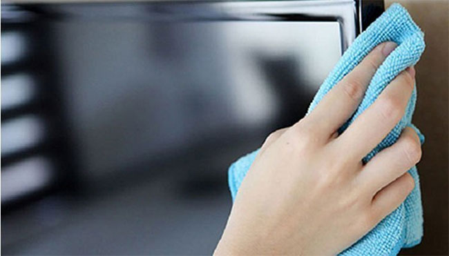 Instructions for cleaning the television properly Picture 4