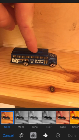 Instructions for editing Live Photos on iOS 10 Picture 3