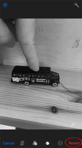 Instructions for editing Live Photos on iOS 10 Picture 5