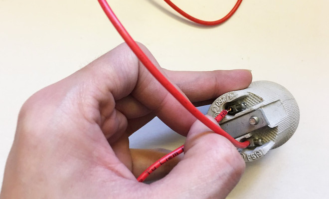 Instructions for homemade bath heating lamps simple and safe with just over VND 100,000 Picture 3