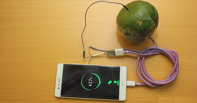 Instructions for making backup batteries from an orange, charging nearly 40% of the battery for iPhone Picture 1