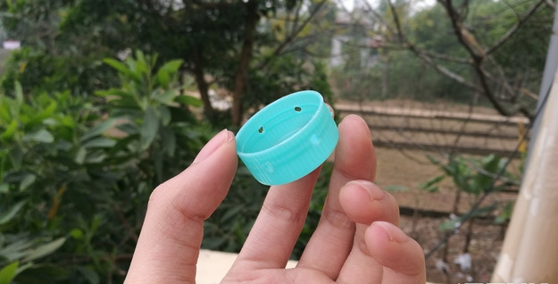 Instructions for making very simple soap bubble blowing machines, self-made less than 10 minutes Picture 5