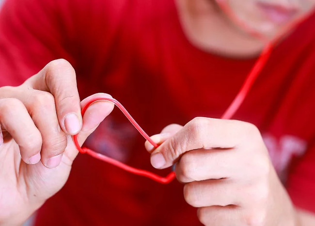 Instructions on how to fix a broken headset Picture 6