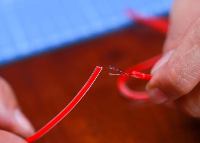 Instructions on how to fix a broken headset Picture 8